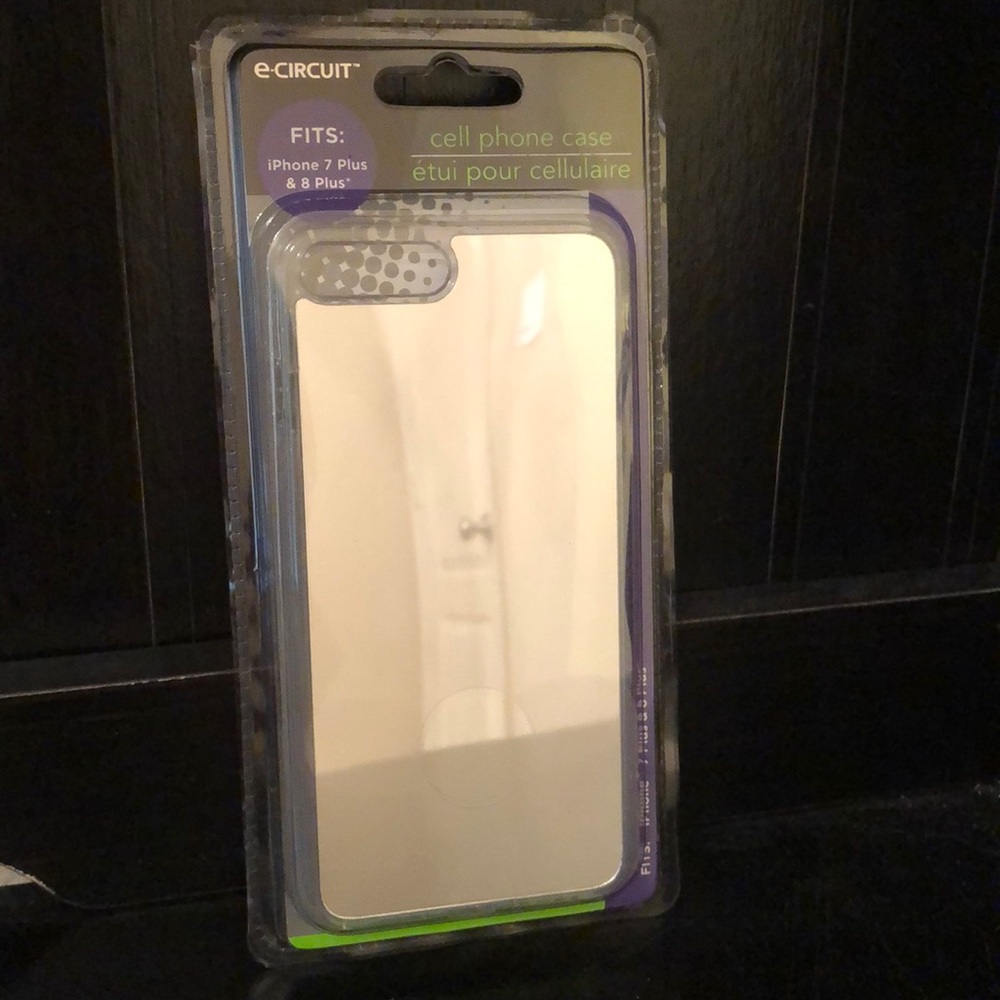 Silver mirror iPhone 7+ / 8+ case!